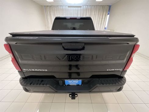 Used 2021 Chevrolet Silverado 1500 Custom image 23