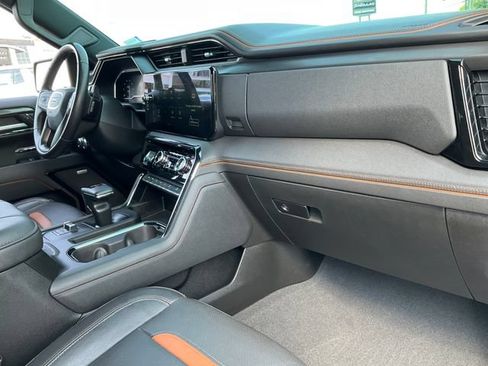 Used 2023 GMC Sierra 1500 AT4 w/ AT4 Premium Package AWD/4WD image 22