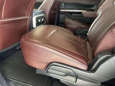 Used 2023 Ford Expedition Limited image 30