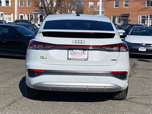 Used 2024 Audi Q4 e-tron Premium Plus w/ Premium Plus image 4