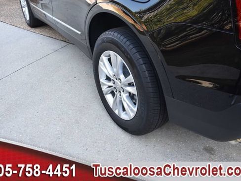 Used 2025 Cadillac XT5 Luxury w/ LPO, Floor Liner Package FWD image 17