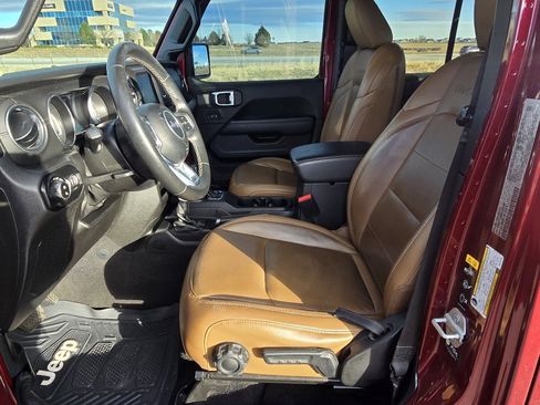 Used 2021 Jeep Gladiator Overland w/ Popular Equipment Package image 14