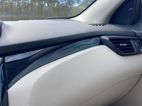 Used 2019 Nissan Rogue Sport SV w/ All-Weather Package image 19