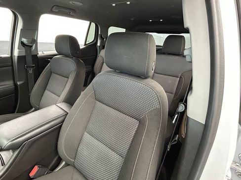 Used 2022 GMC Acadia SLE w/ Driver Convenience Package image 11