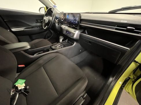 Used 2024 Hyundai Kona SEL image 10