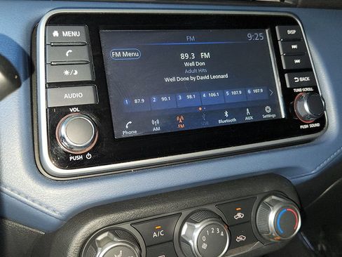 Used 2025 Nissan Versa SV FWD image 18