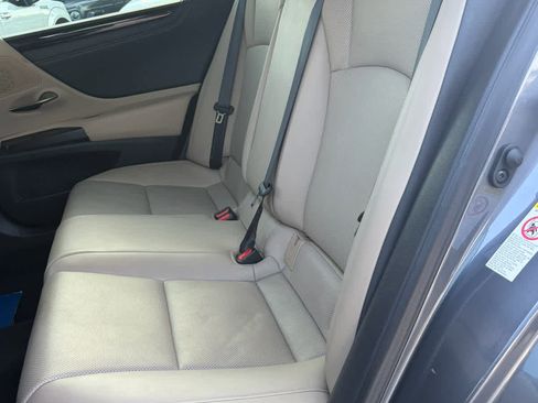 Used 2019 Lexus ES 350 w/ Premium Package FWD image 5