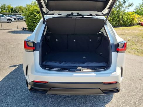 Used 2024 Lexus NX 250 FWD w/ Towing Package (2000 Lbs) image 5