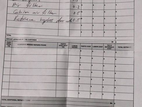 Certified 2022 Ford Explorer XLT w/ Equipment Group 202A image 5