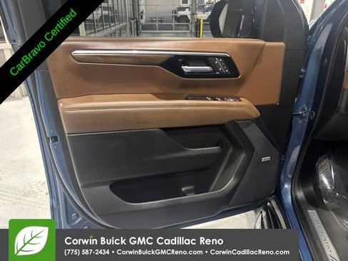 Certified 2025 Chevrolet Tahoe High Country AWD/4WD image 12