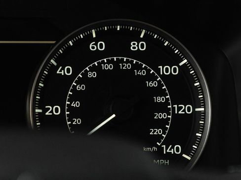 Used 2024 Mitsubishi Outlander SE Black Edition image 32