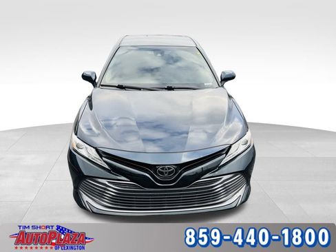 Used 2020 Toyota Camry XLE w/ Navigation Package image 14