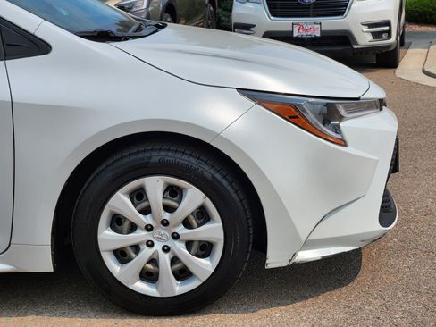 Used 2022 Toyota Corolla LE FWD image 7