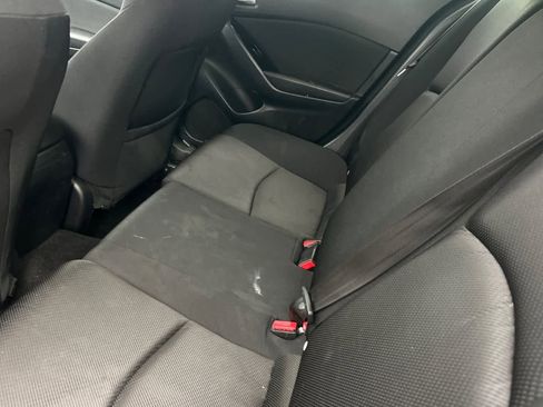 Used 2018 MAZDA MAZDA3 Sport image 5