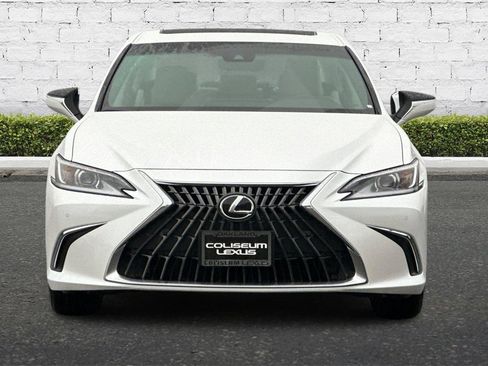 New 2025 Lexus ES 350 w/ Premium Package image 9