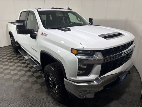 Used 2022 Chevrolet Silverado 3500 LT w/ Convenience Package AWD/4WD image 1