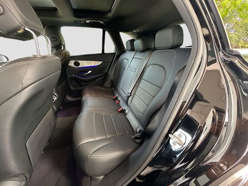 Used 2020 Mercedes-Benz GLC 300 4MATIC image 24