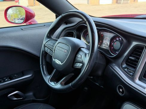 Used 2023 Dodge Challenger SXT RWD image 38