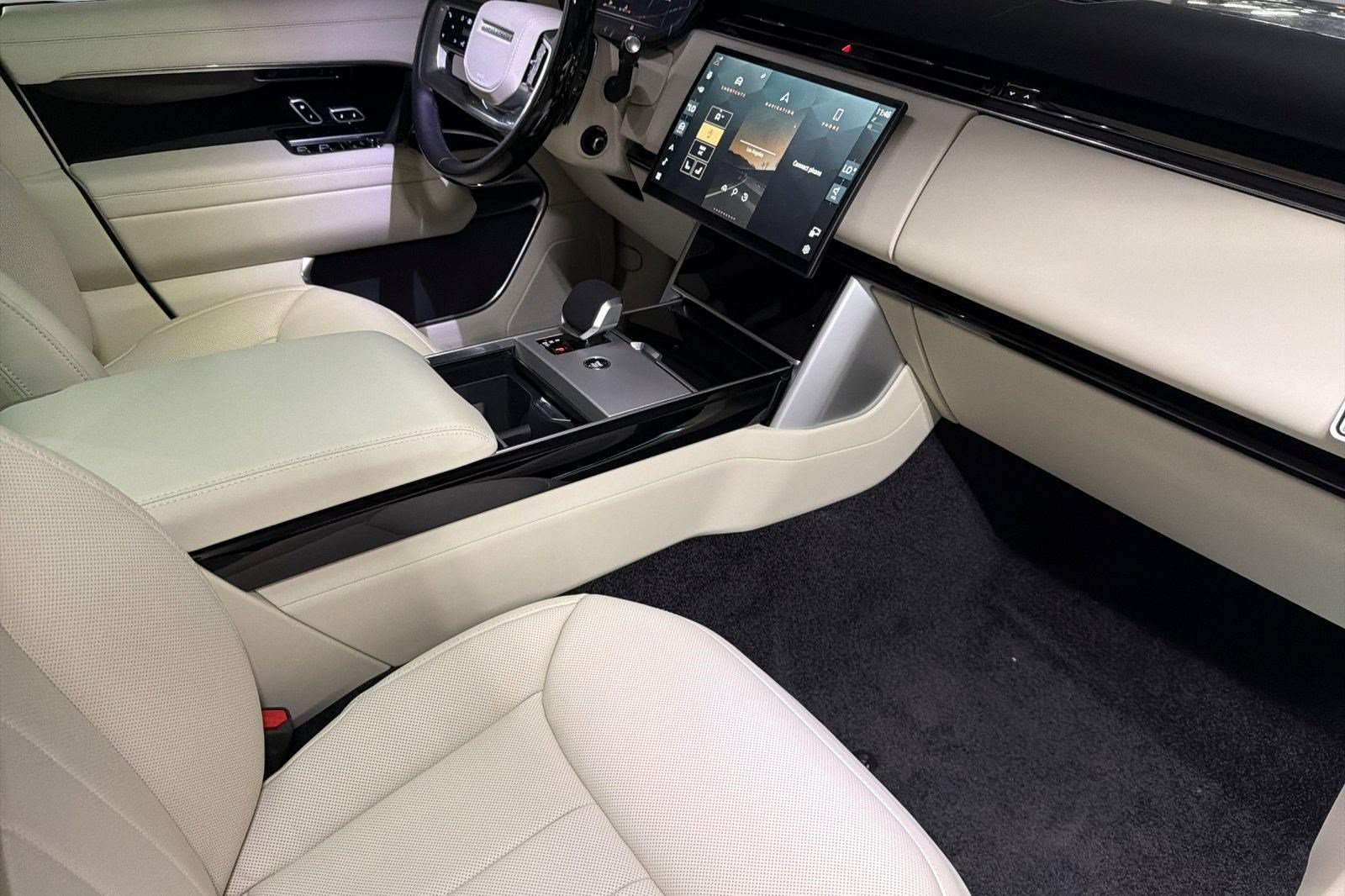 New 2026 Land Rover Range Rover SE AWD/4WD image 27