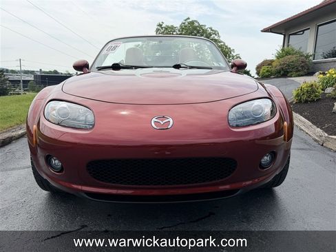 Used 2008 MAZDA MX-5 Miata Grand Touring RWD image 3