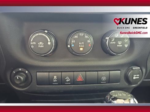 Used 2013 Jeep Wrangler Unlimited Rubicon w/ Connectivity Group AWD/4WD image 24