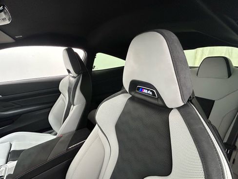 Used 2023 BMW M4 Competition image 32