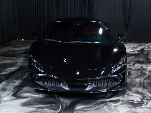Used 2020 Ferrari F8 Tributo RWD image 8