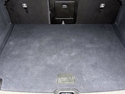 Certified 2025 Volvo XC60 B5 Plus image 11