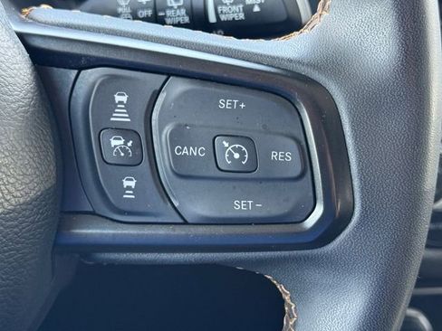 Used 2024 Jeep Wrangler Unlimited Sport AWD/4WD image 25