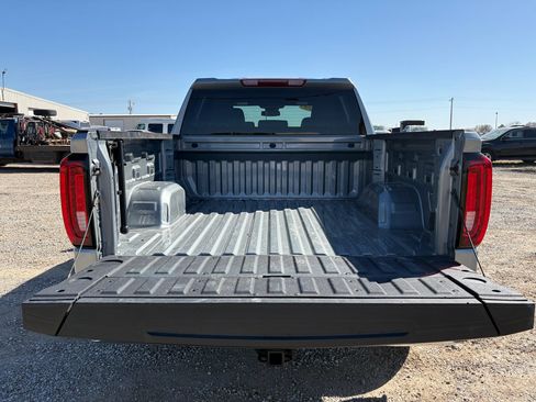 Used 2025 GMC Sierra 1500 SLT AWD/4WD image 23