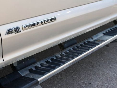 Used 2017 Ford F250 XLT w/ XLT Value Package image 9