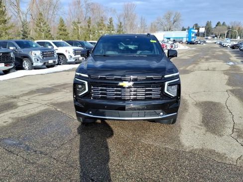 New 2026 Chevrolet Suburban High Country AWD/4WD image 8