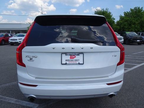 Used 2018 Volvo XC90 T5 Momentum w/ Convenience Package FWD image 5
