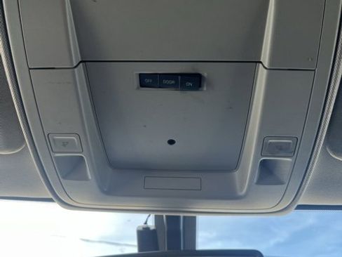 Used 2018 Chevrolet Silverado 2500 LT image 31