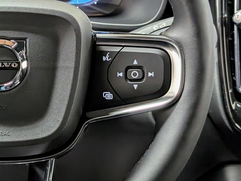 Used 2023 Volvo C40 P8 Recharge Ultimate image 32