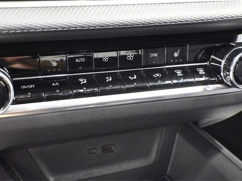 New 2026 Chevrolet Equinox LT w/ Convenience Package II image 23