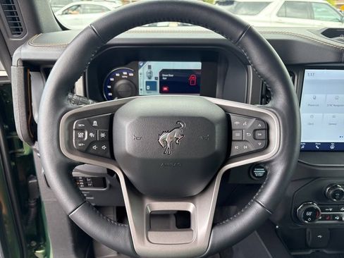 Used 2024 Ford Bronco Badlands image 21