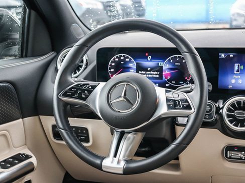 Used 2025 Mercedes-Benz GLA 250 image 17