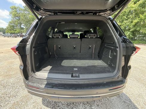 Used 2025 Buick Enclave Preferred FWD image 27
