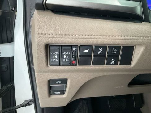 Used 2020 Honda Odyssey EX-L image 9