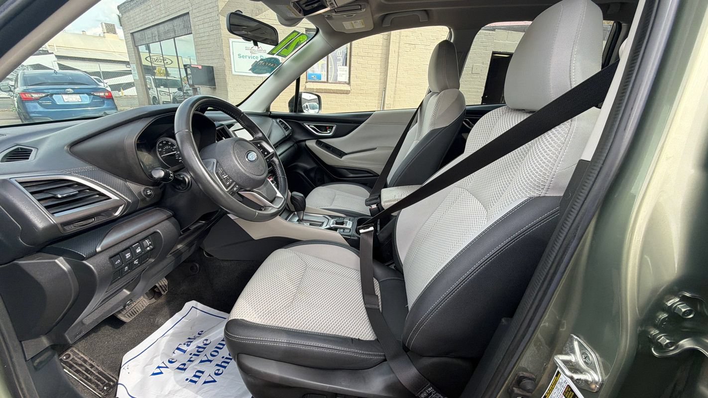 Used 2021 Subaru Forester Premium AWD/4WD image 21