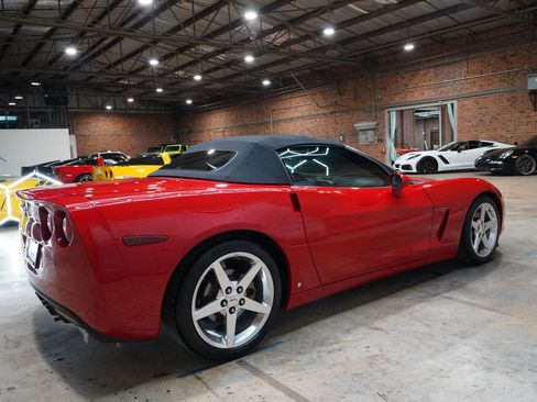 Used 2006 Chevrolet Corvette Convertible w/ Preferred Equipment Group image 16