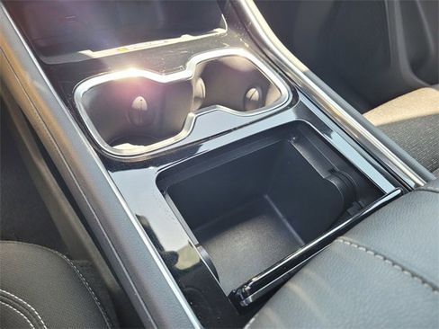 Used 2024 Chevrolet Traverse LT image 23