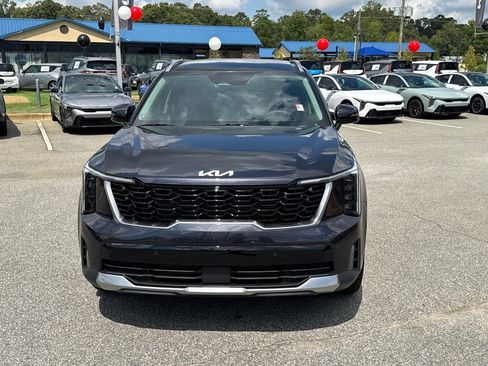 Certified 2025 Kia Sorento S w/ Panoramic Sunroof Package FWD image 8