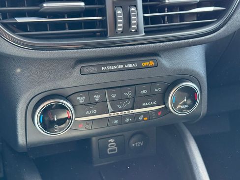 Used 2025 Ford Escape ST-Line w/ Cold Weather Package image 19