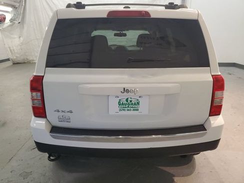 Used 2013 Jeep Patriot Latitude w/ Freedom Edition Pkg AWD/4WD image 5