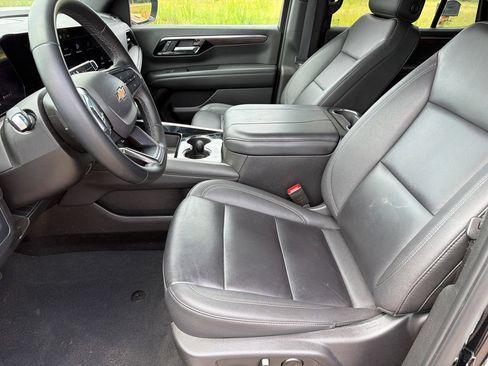 Used 2025 Chevrolet Tahoe LT AWD/4WD image 9