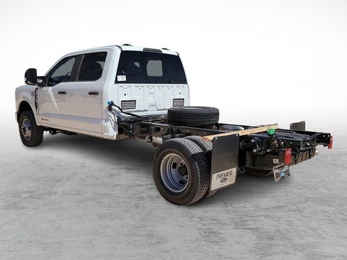 New 2026 Ford F350 XL w/ XL Chrome Package AWD/4WD image 7
