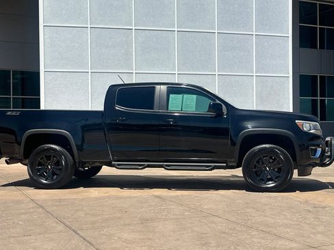 Used 2016 Chevrolet Colorado Z71 w/ Z71 Midnight Edition AWD/4WD image 3