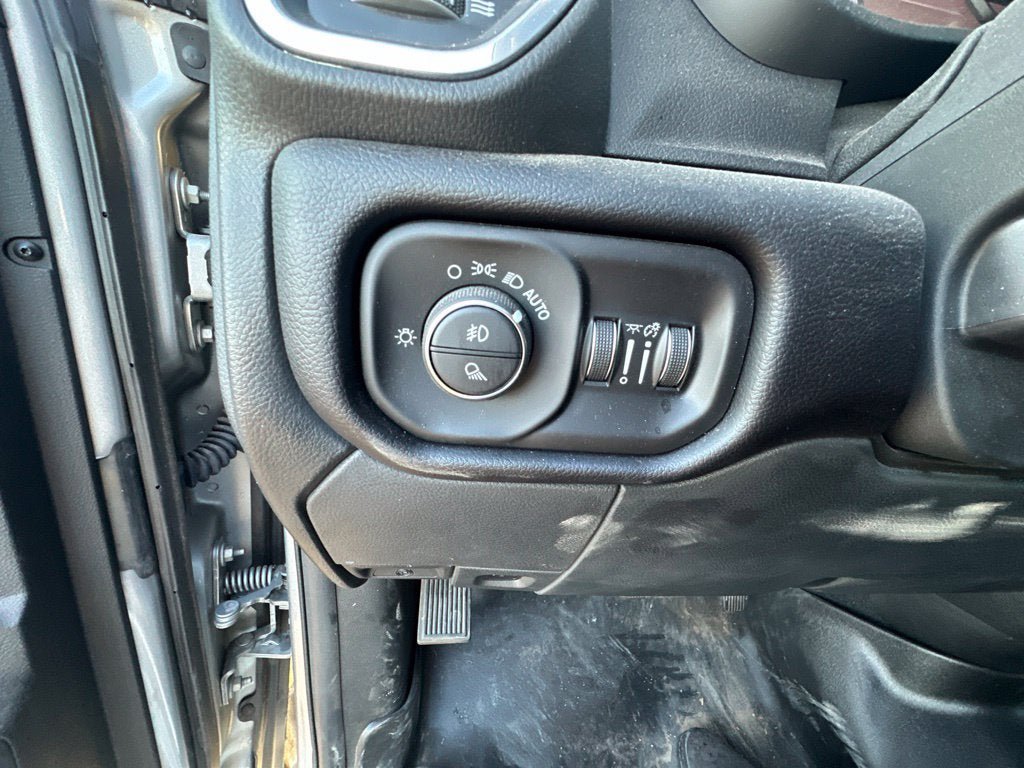 Used 2022 RAM 2500 Laramie AWD/4WD image 18